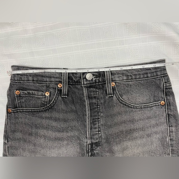 Levi’s 501 High Rise Cutoff Jean Shorts W26 Black Wash - Picture 7 of 11